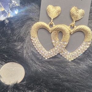 (New) Heart Shape Blingy Gold Fashion Earrings